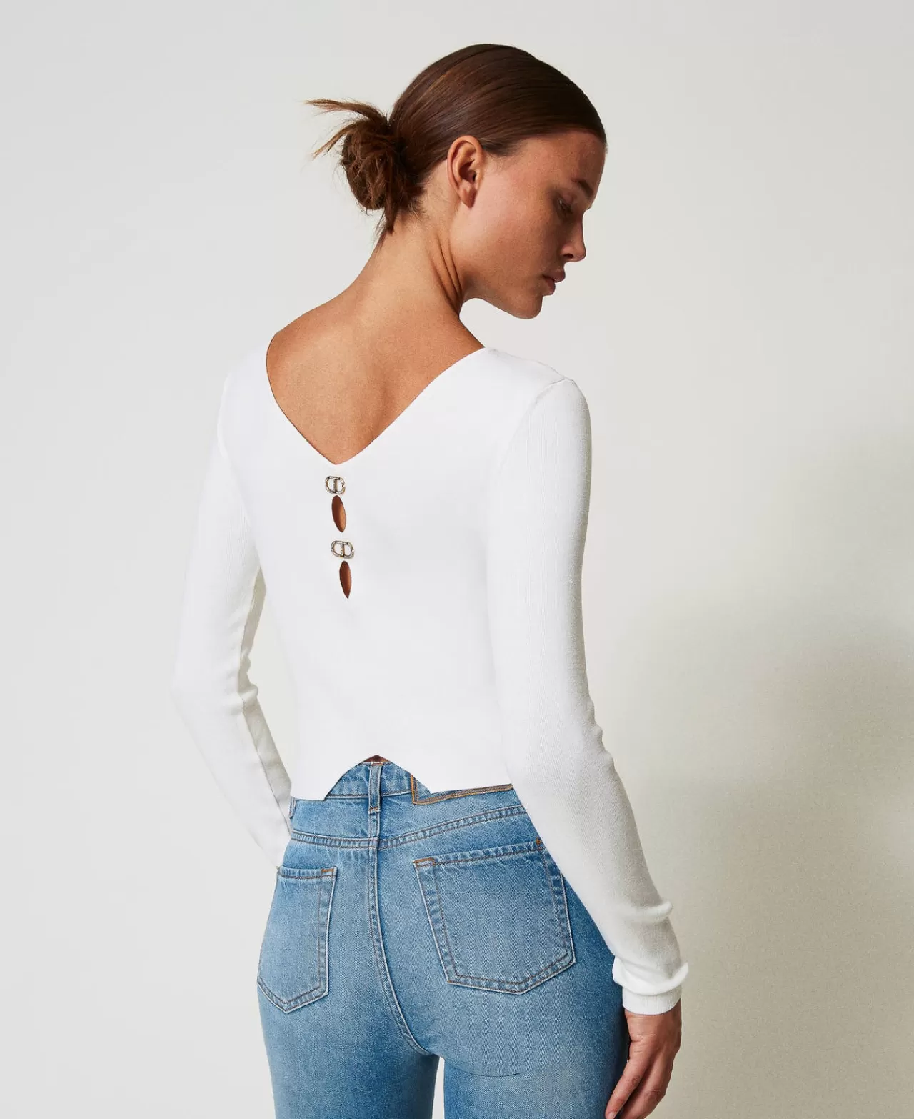 Pull dual Milano TWINSET - Col ovale et motif graphique intemporel