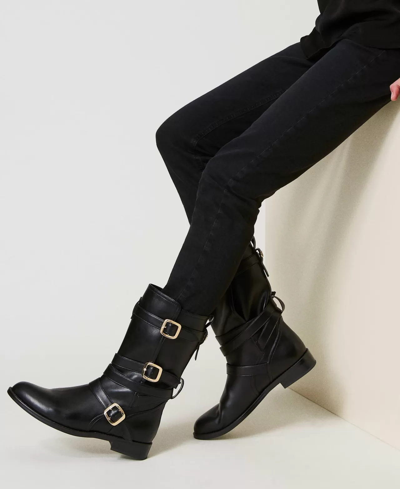 Bottes moto urbaines TWINSET Milano avec brides réglables - Style intemporel pour look audacieux