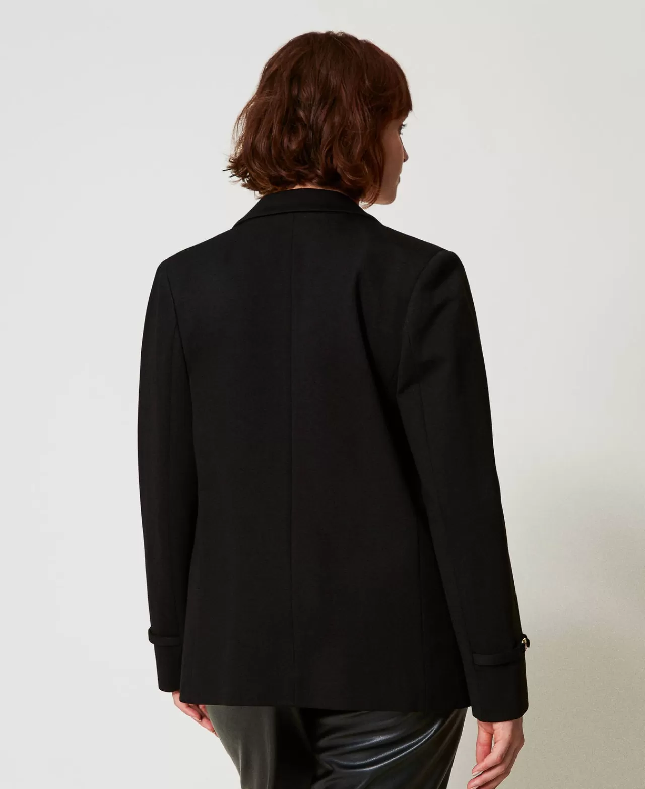 Veste structurée TWINSET Milan - Élégance italienne avec fermetures ovales en T