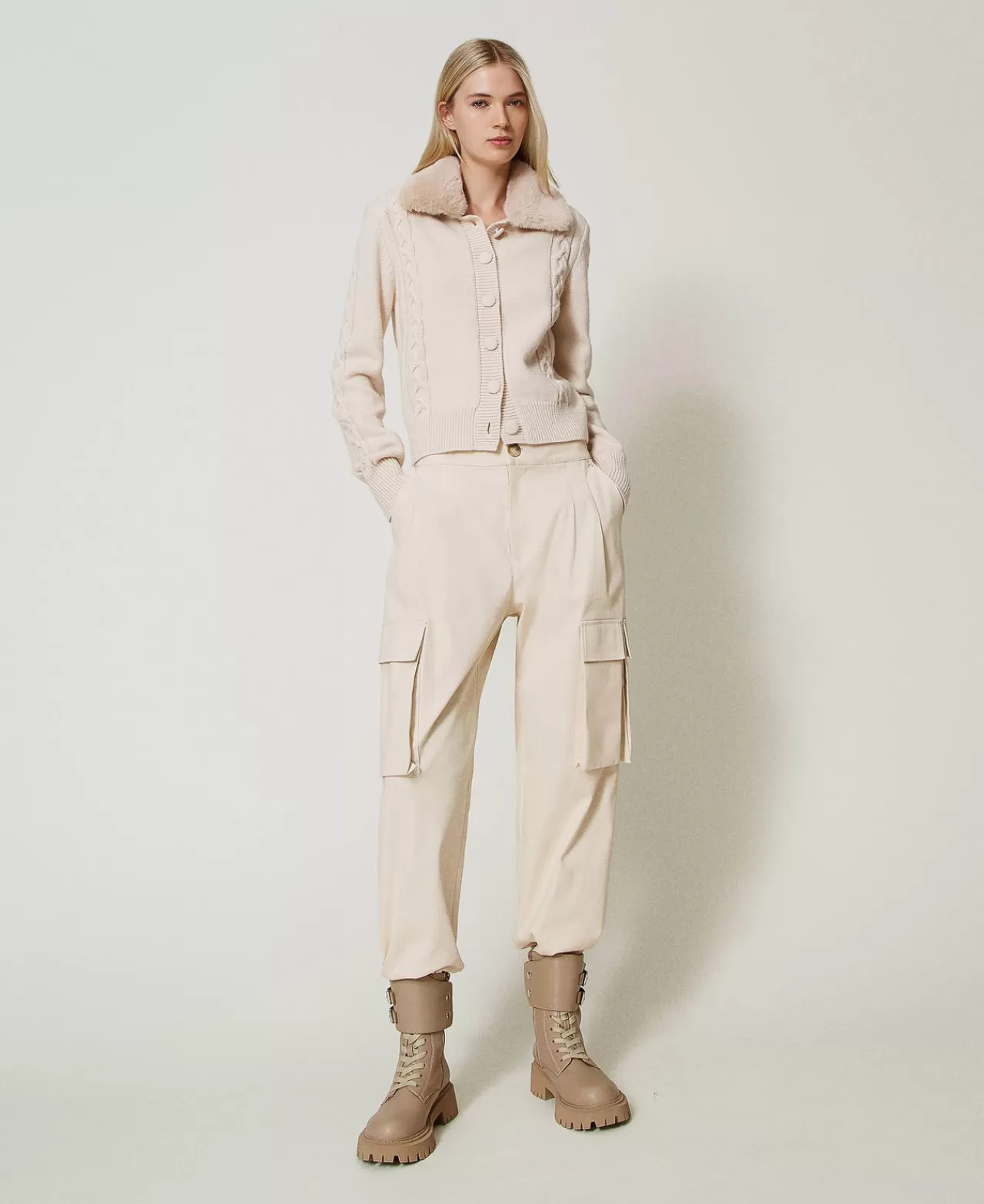 Pantalon cargo urbain TWINSET Milano - Poches asymétriques & détails techniques pour un style contemporain