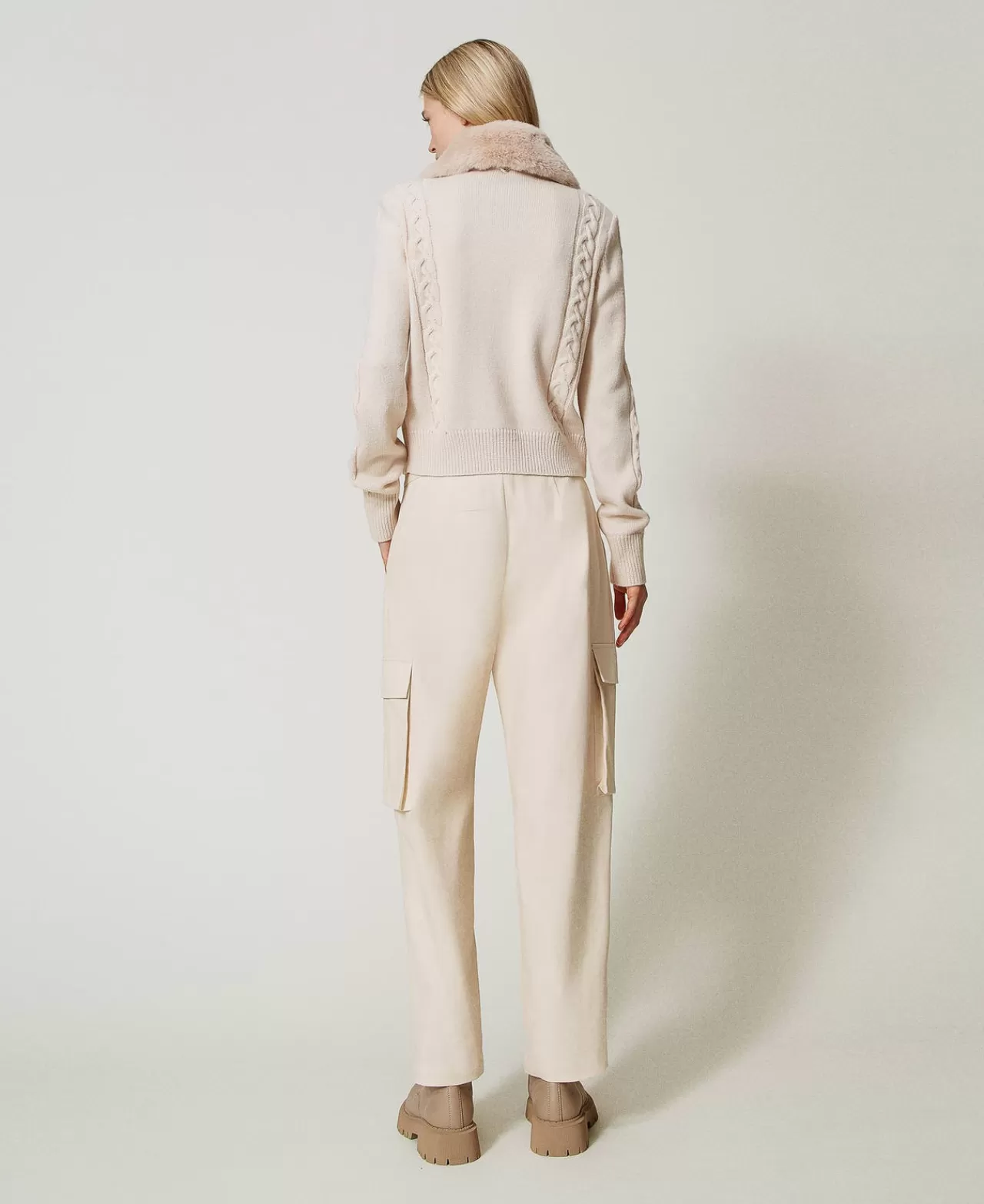 Pantalon cargo urbain TWINSET Milano - Poches asymétriques & détails techniques pour un style contemporain