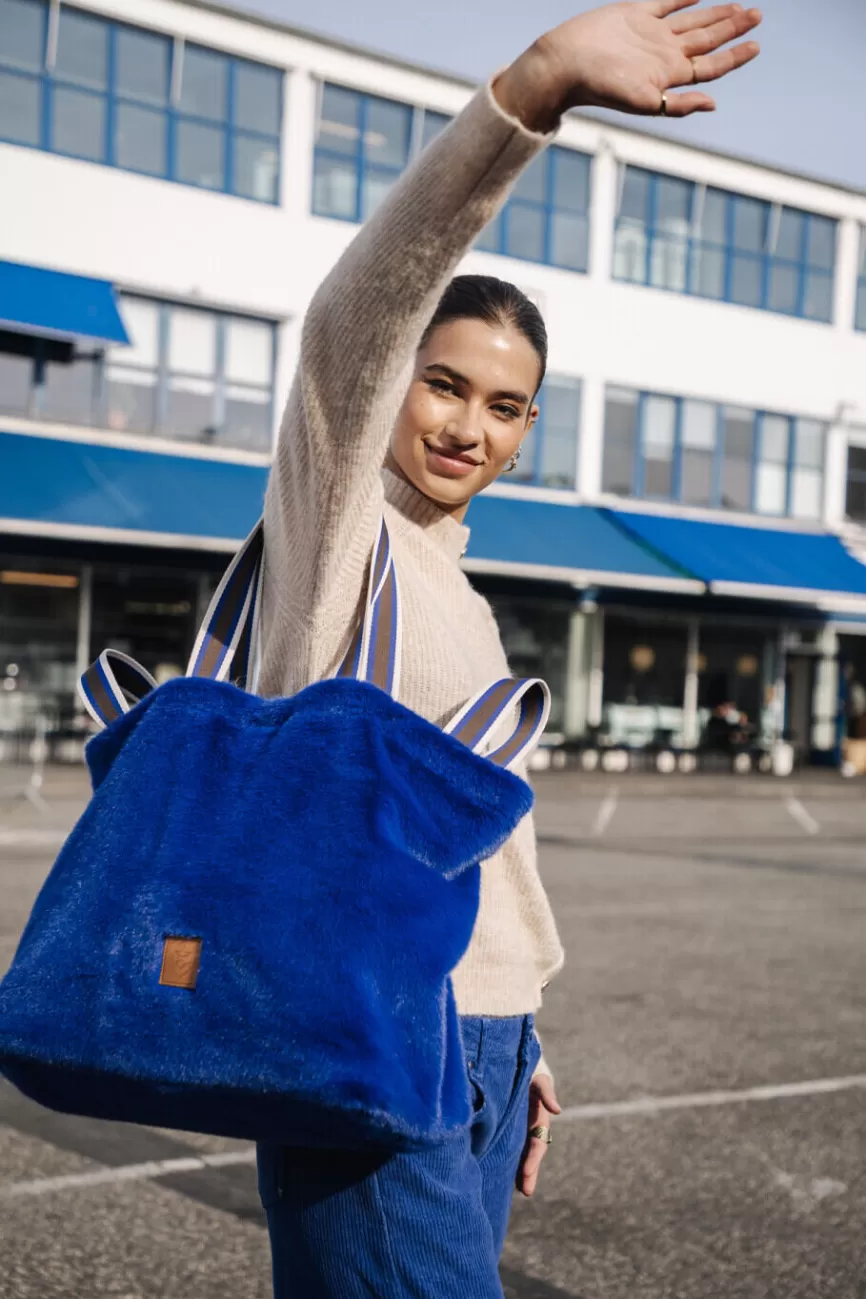 Sac bandoulière femme Coletta - Design intemporel Freeman T. Porter - Cuir végan élégant avec détails métallisés