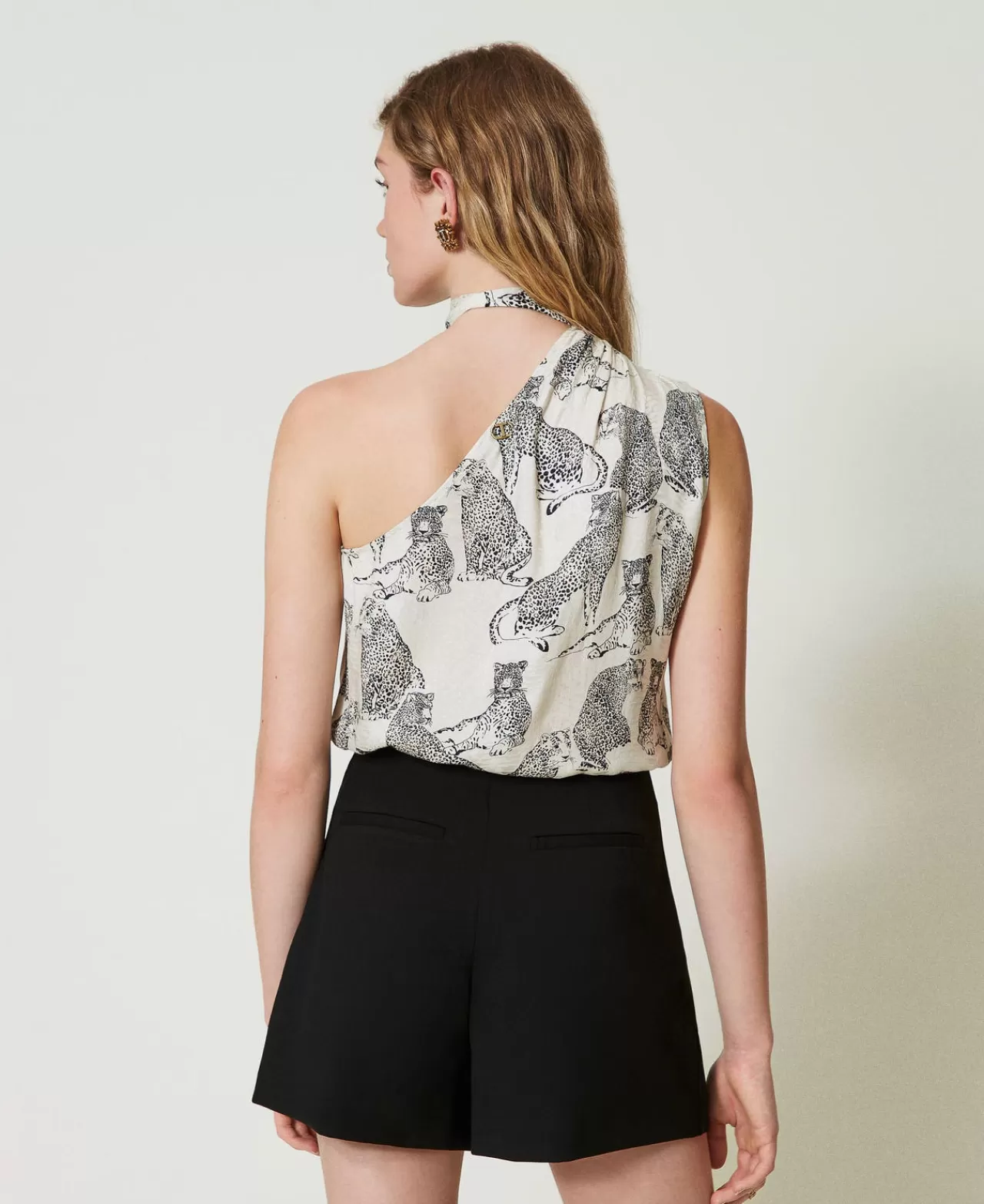 TWINSET Milano - Top Jacquard Décolleté Une Épaule avec Imprimé Léopard Audacieux