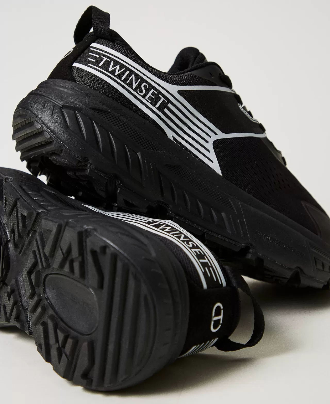 TWINSET Milano - Sneakers Fessura Élégantes avec Bandes Contrastées et Logo Distinctif
