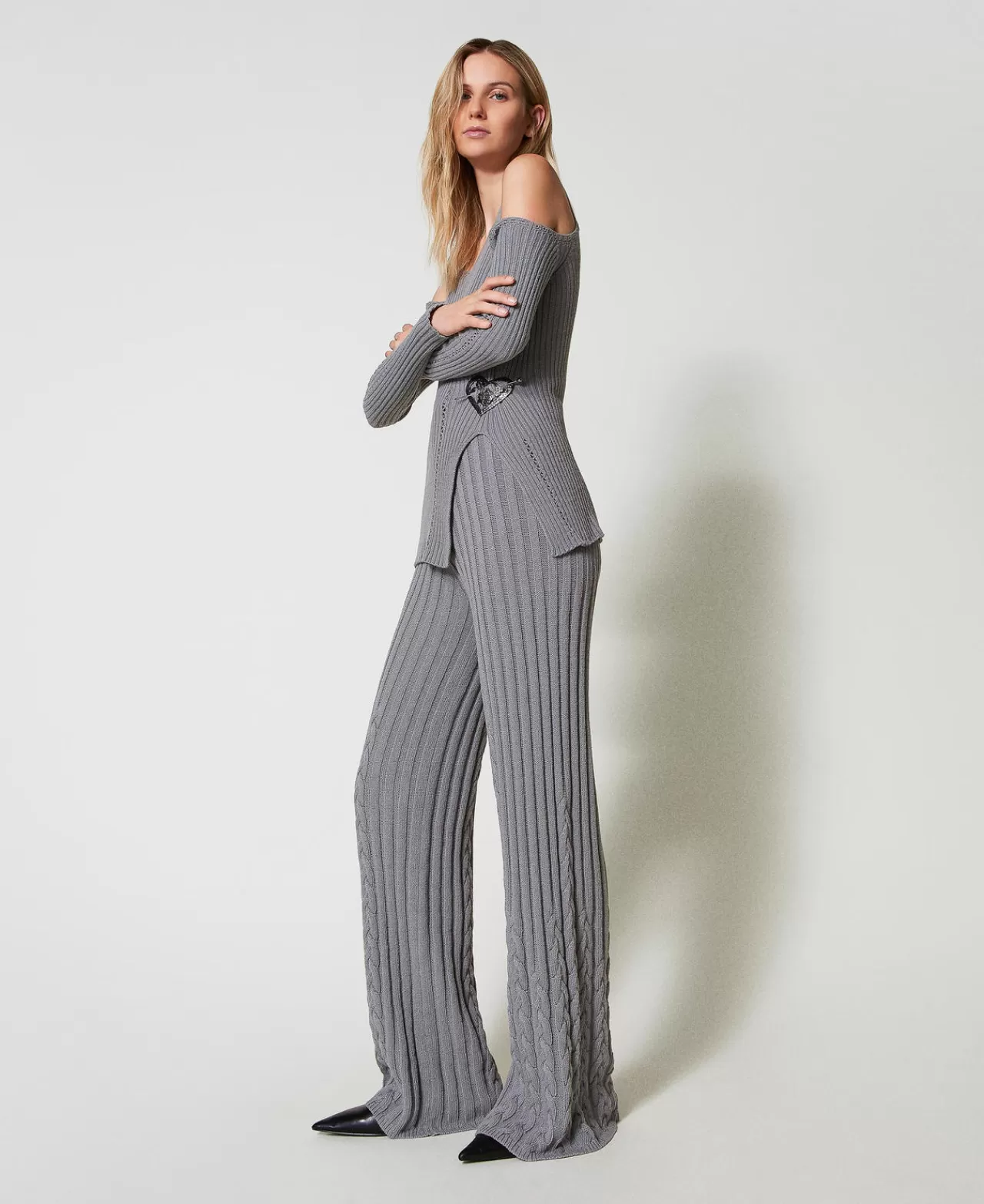 Pantalon Évasé TWINSET Milano - Tissu Treeblend Léger avec Motifs Tressés Élégants