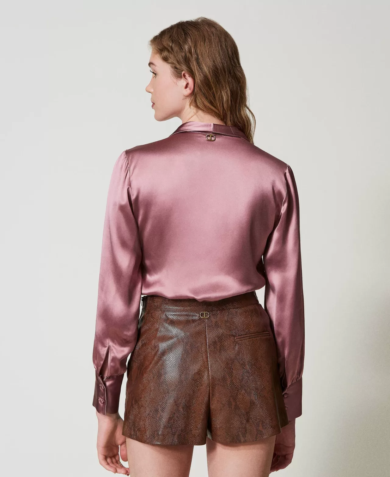 Chemise décontractée TWINSET Milano à col contrasté - Style printanier en coton souple