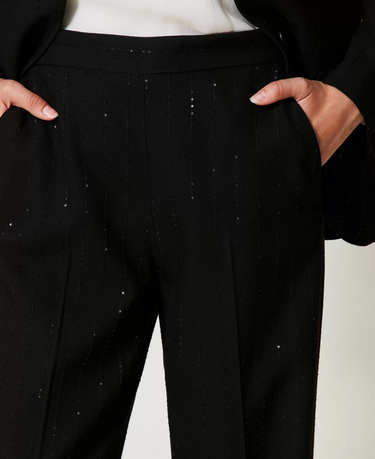 Pantalon Élégance Scintillante TWINSET Milano - Tissu Fluide Brodé de Paillettes pour Soirées

（：，