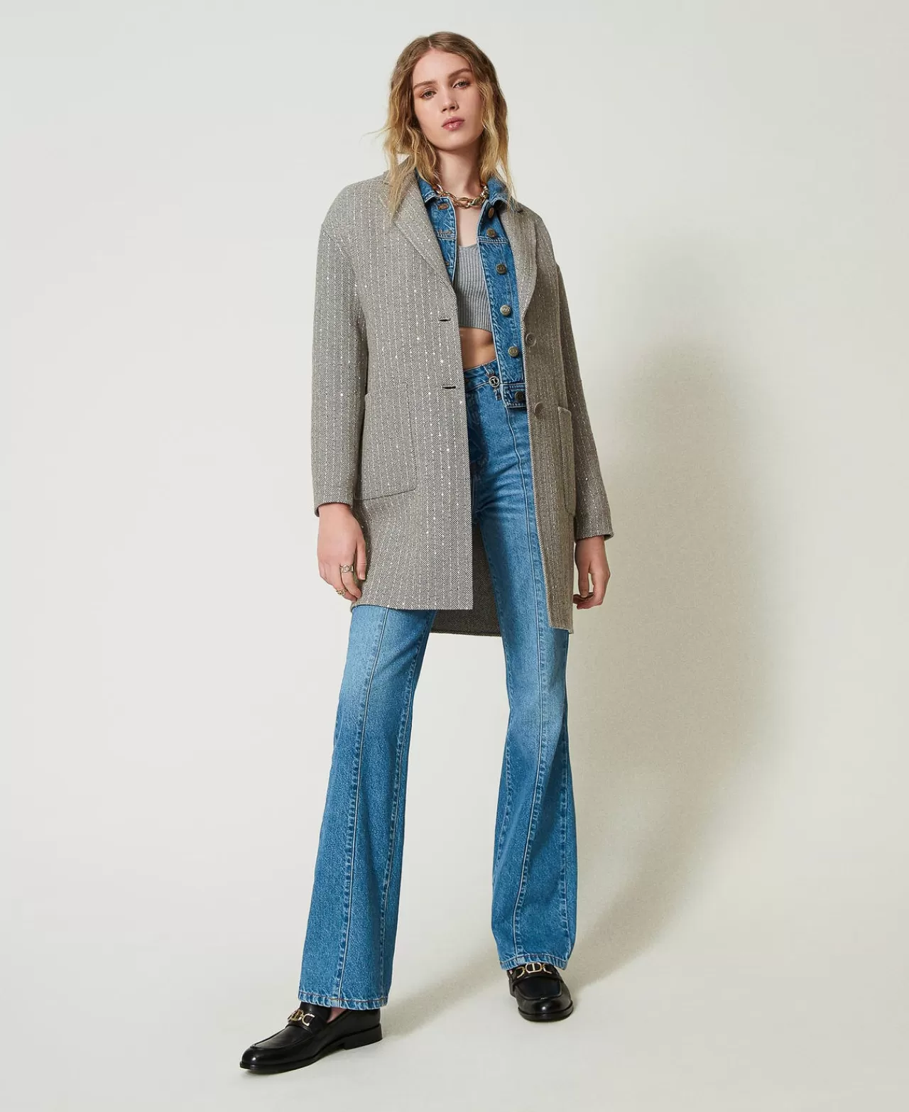 Veste en jean décontractée TWINSET Milano - Poches fonctionnelles et détails contrastants