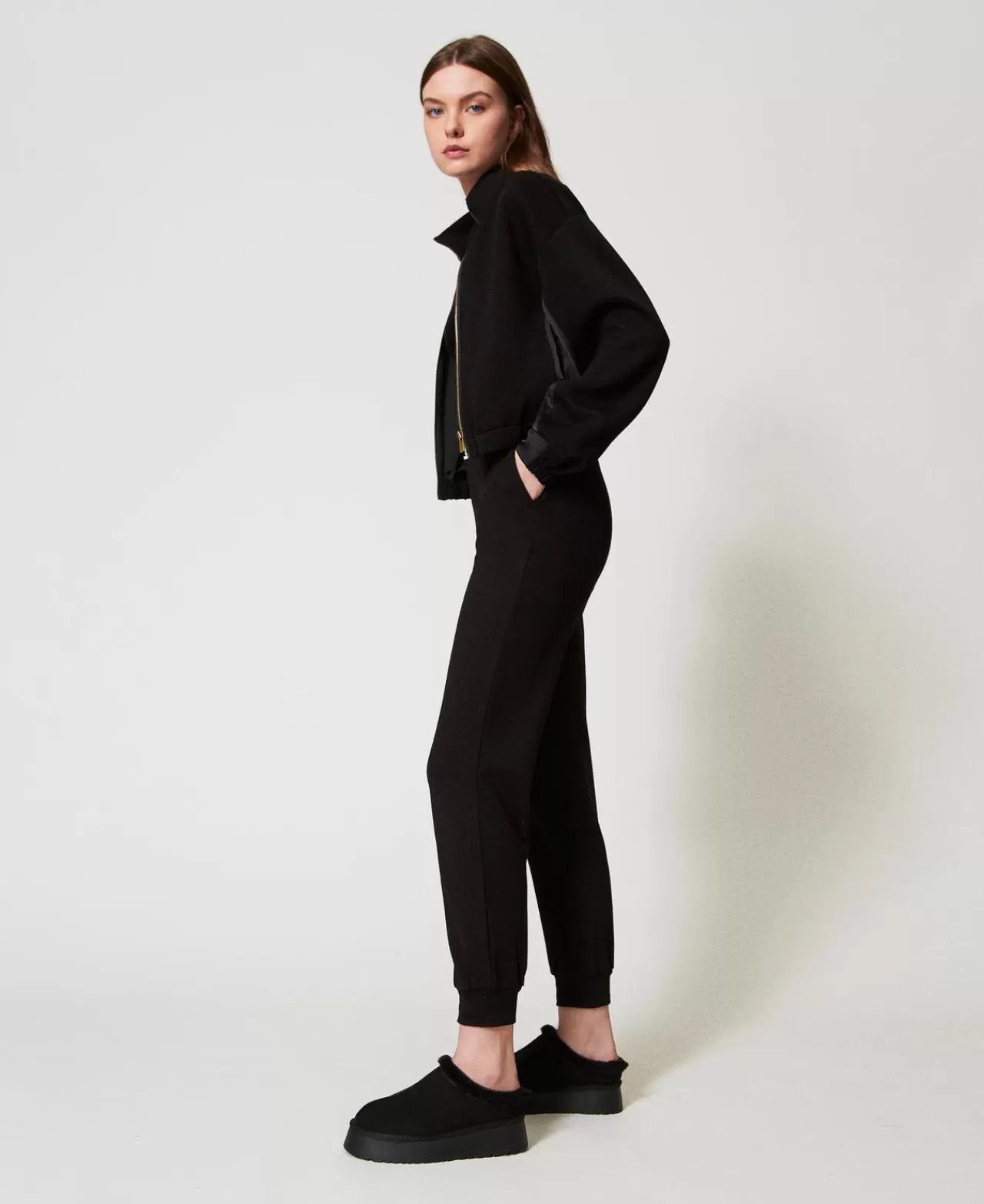 Pantalon Jogging Élégant TWINSET Milano avec Poches Fonctionnelles - Style Urbain Confortable