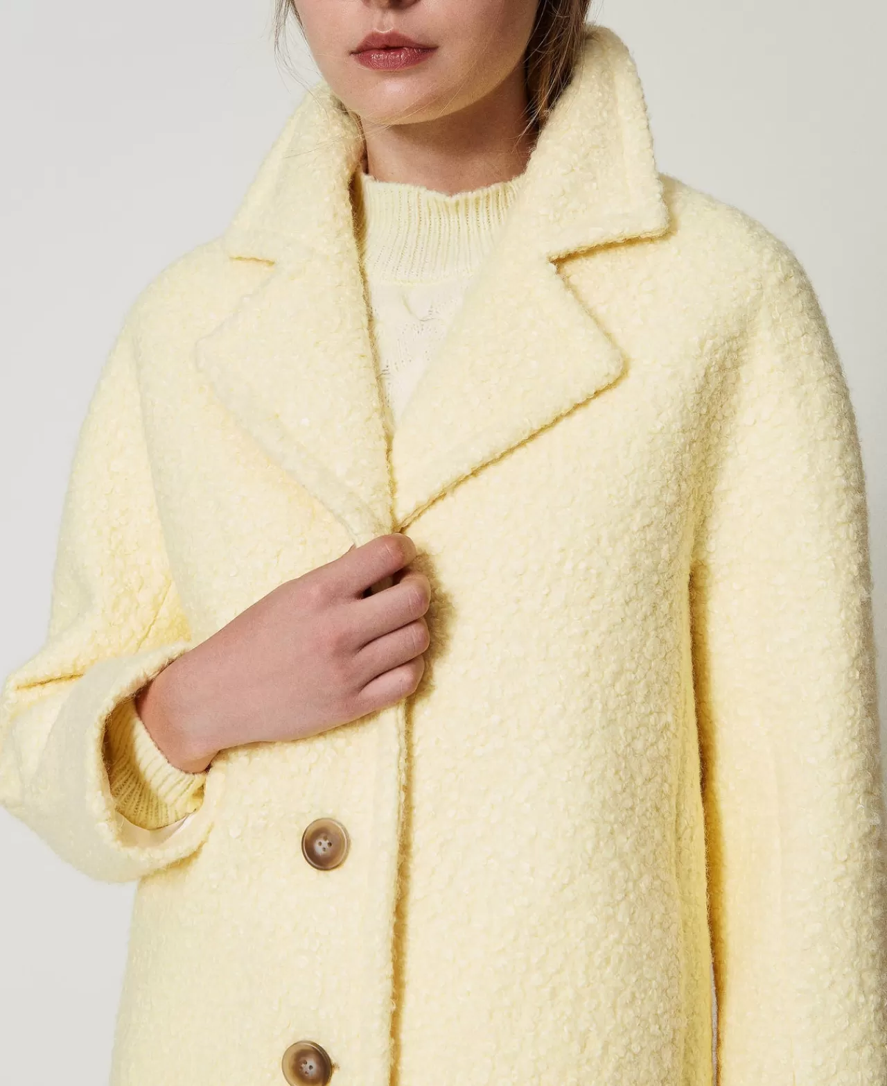 Manteau TWINSET Milan en étoffe texturée - Pièce phare pour un style automnal raffiné