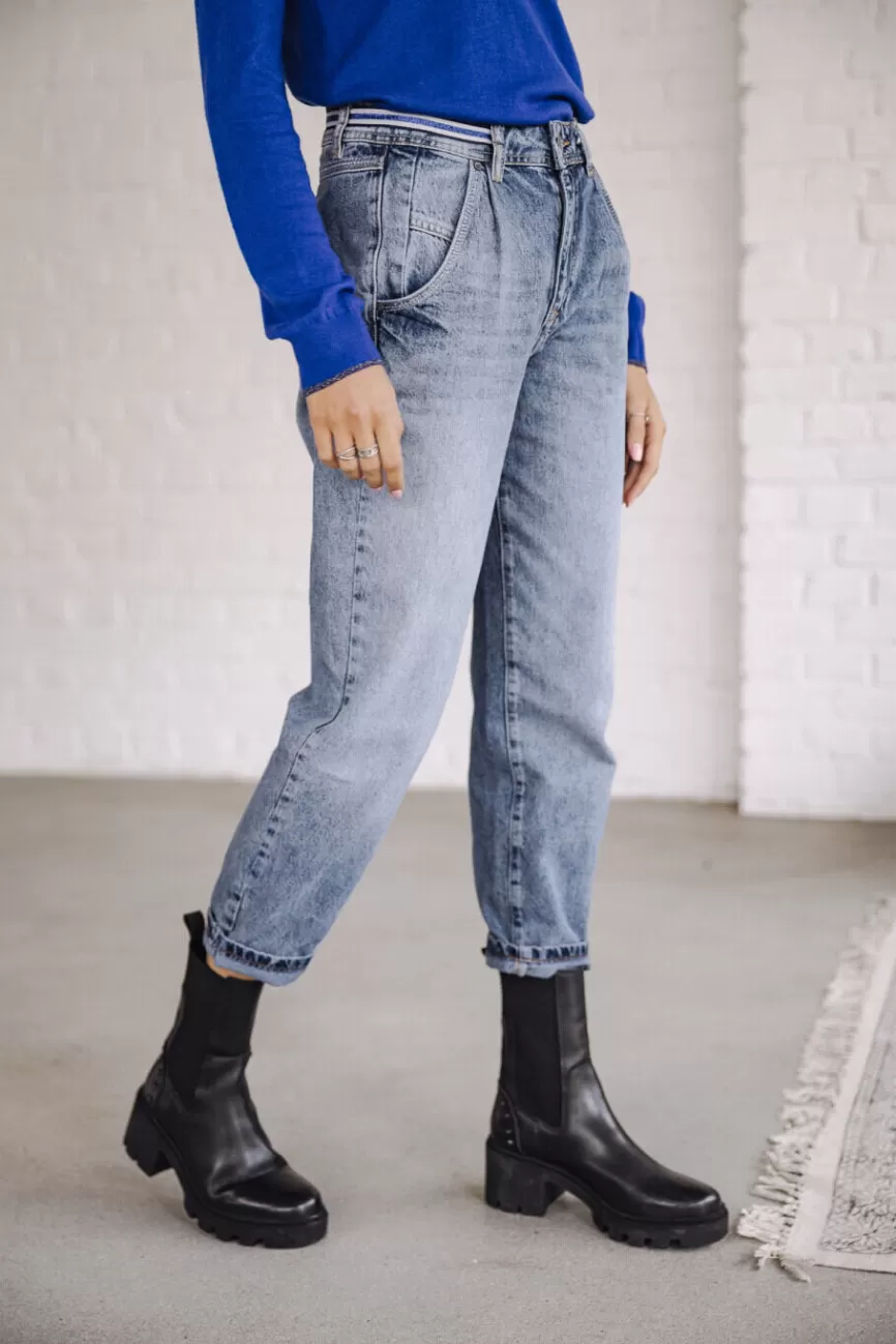Jean Slim T. Porter Édition Freeman pour Femme - Collection Denim par Natasha