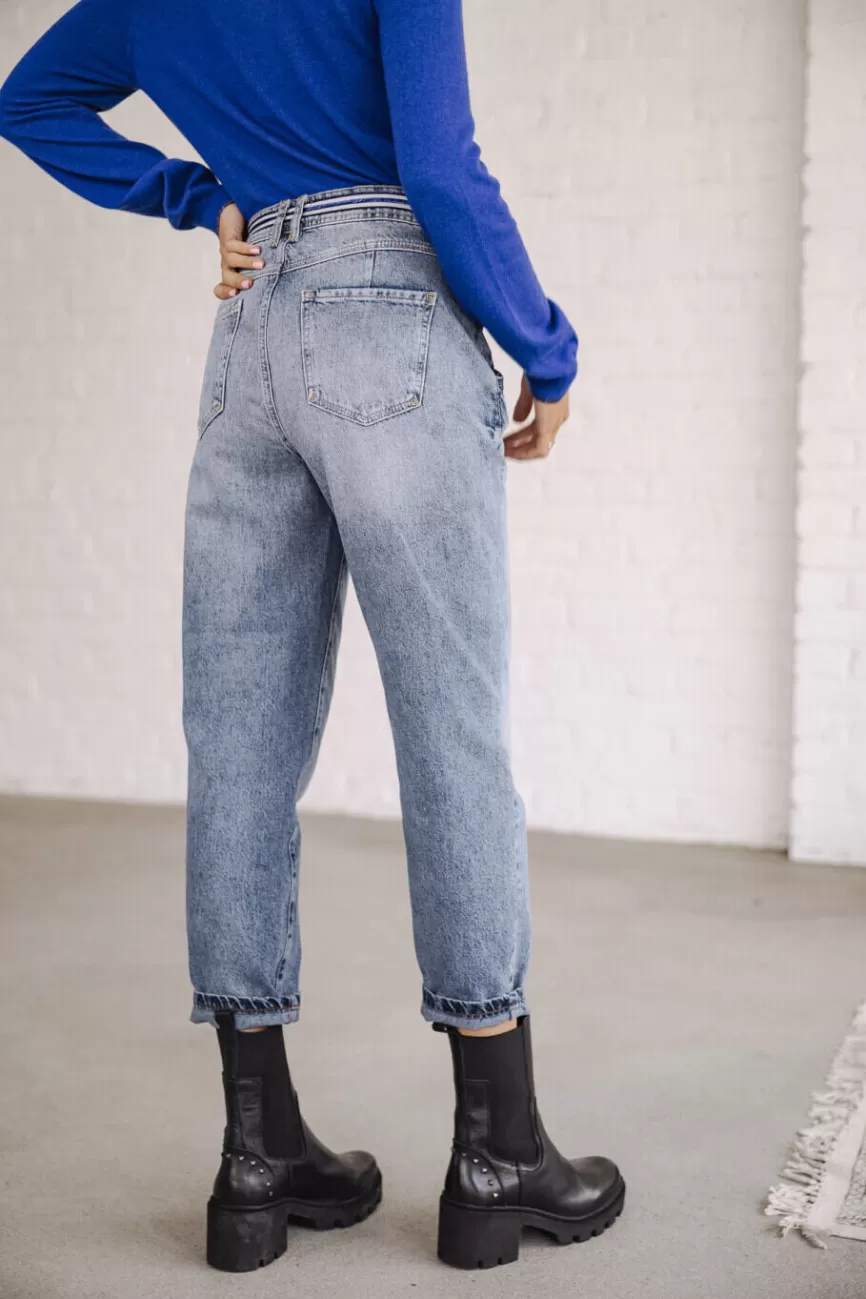 Jean Slim T. Porter Édition Freeman pour Femme - Collection Denim par Natasha