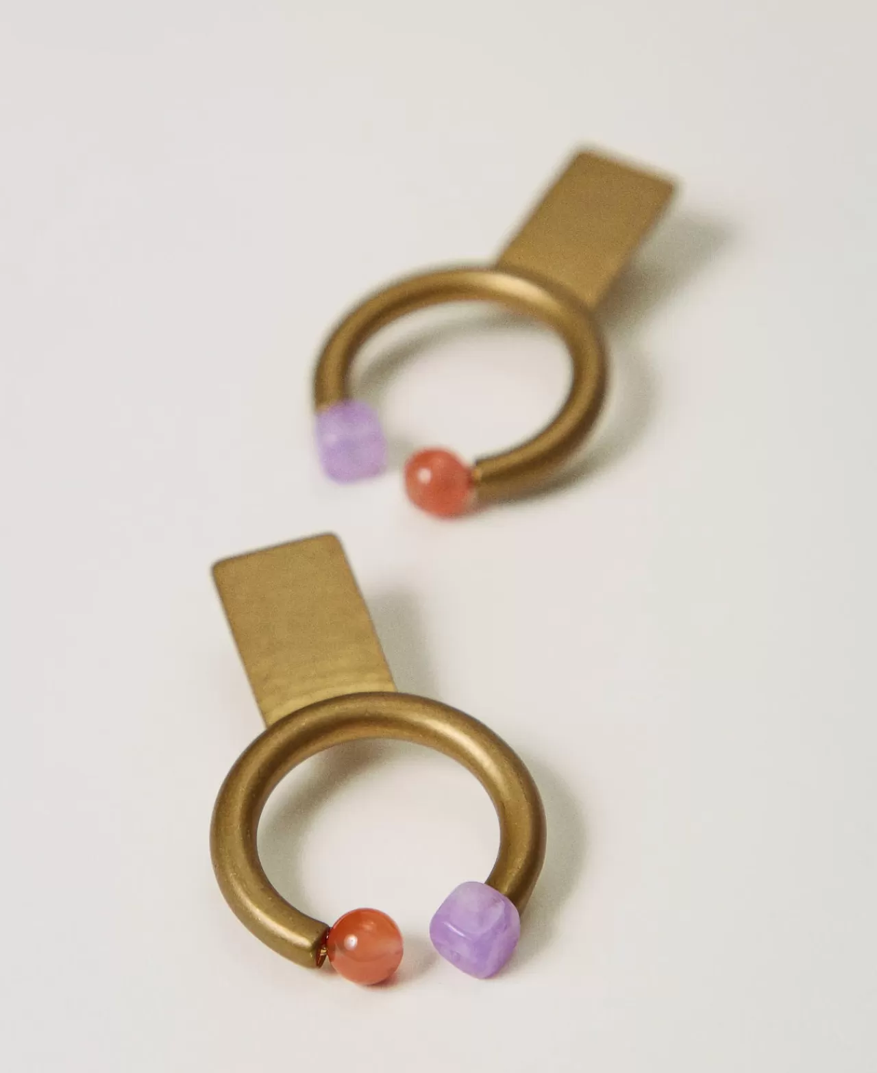 Boucles d'Oreilles TWINSET Milano : Alliance Dorée et Pierres Précieuses pour une Élégance Intemporelle