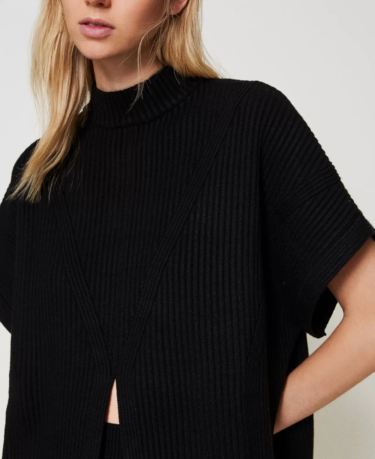 TWINSET Milano Pull-Poncho Femme en Laine à Motif Côtelé - Confort Hiver Élégant