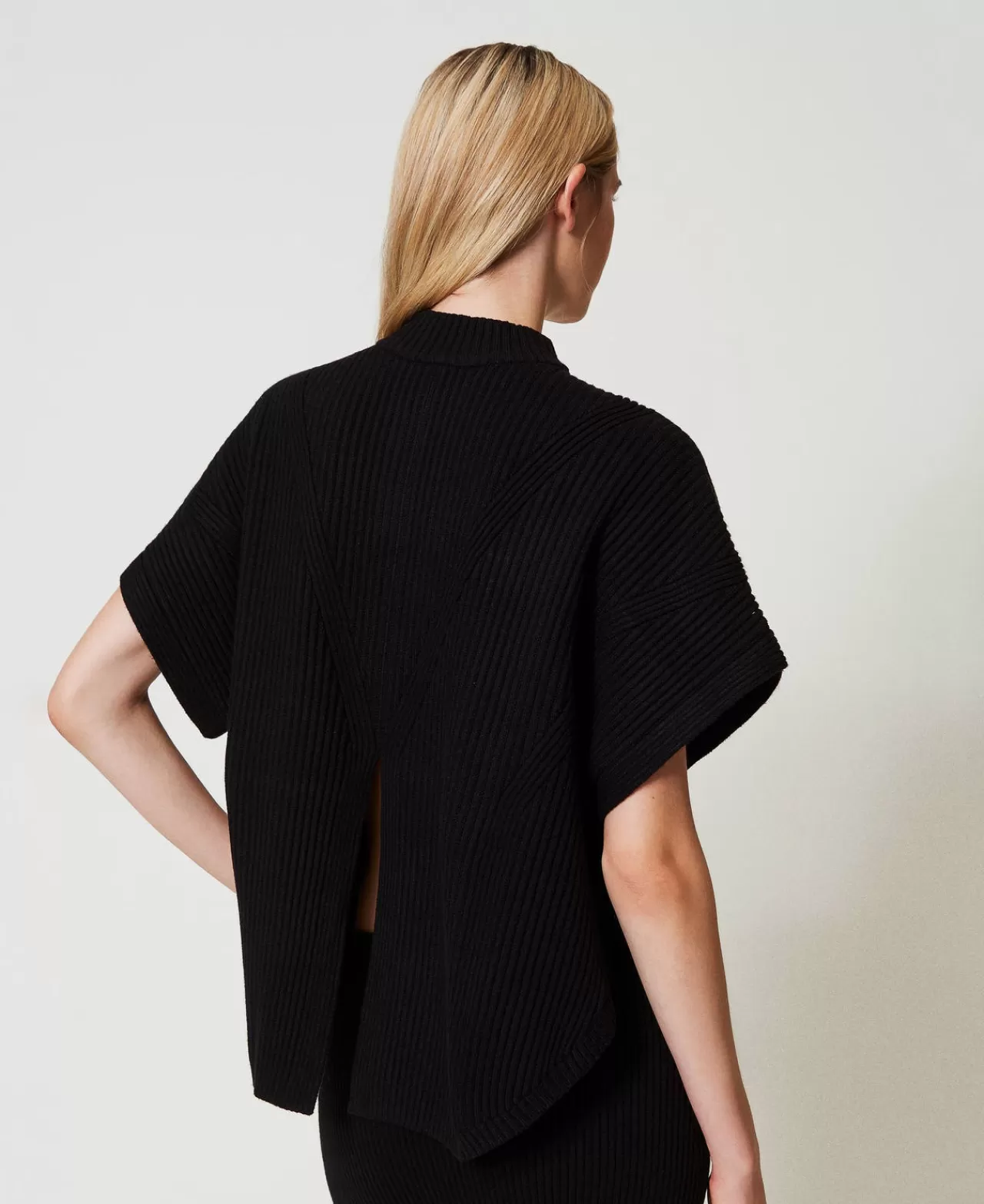 TWINSET Milano Pull-Poncho Femme en Laine à Motif Côtelé - Confort Hiver Élégant