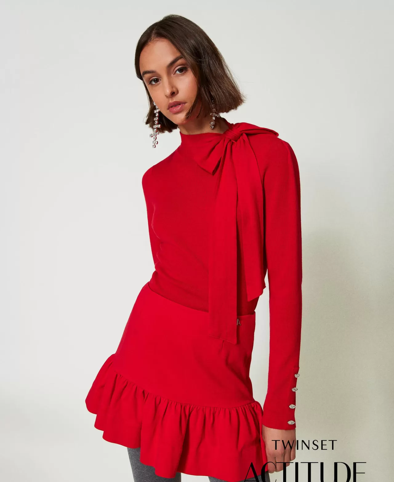 TWINSET Milano Pull col montant - Élégance automnale avec nœud sophistiqué et broderie artisanale