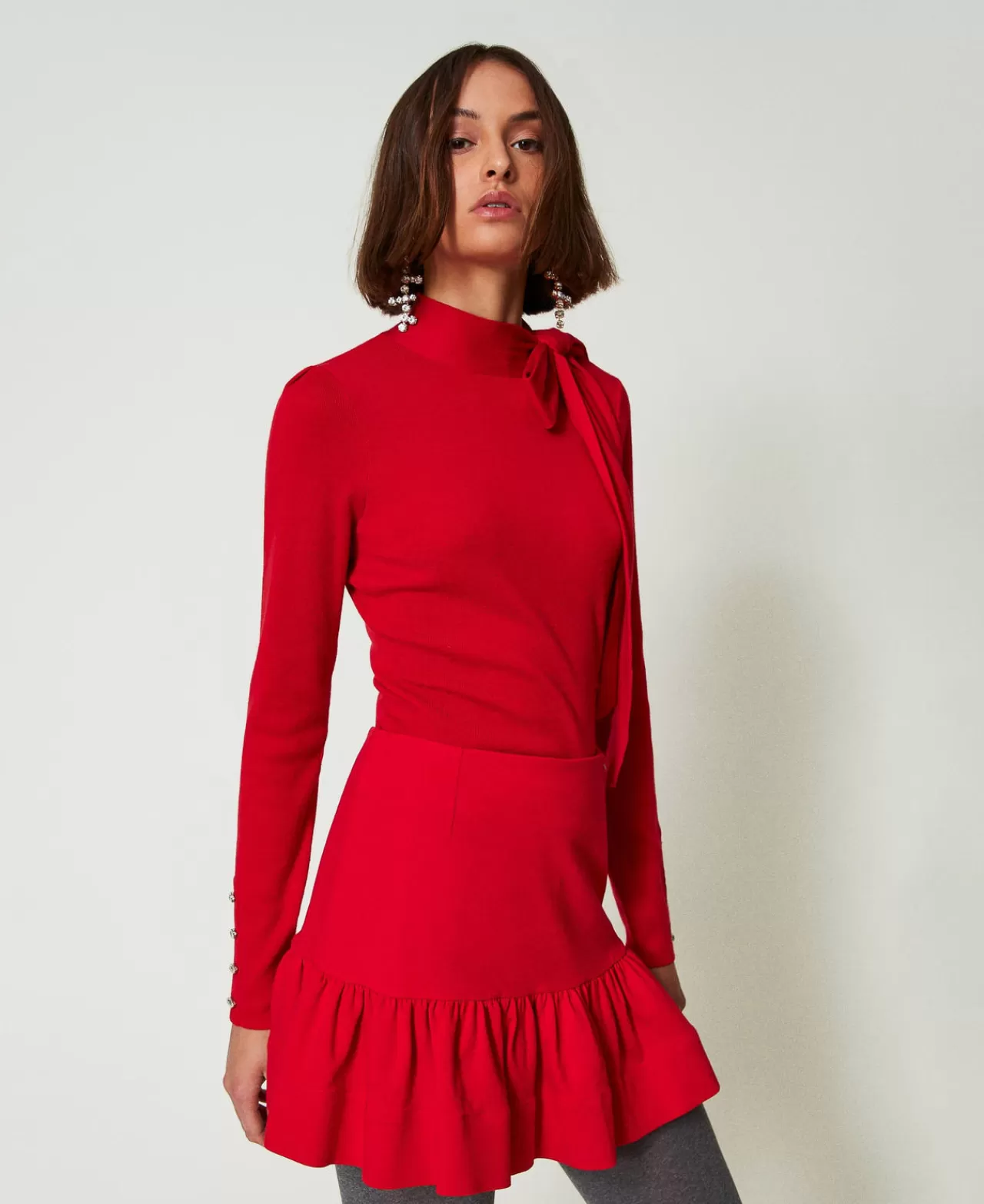 TWINSET Milano Pull col montant - Élégance automnale avec nœud sophistiqué et broderie artisanale