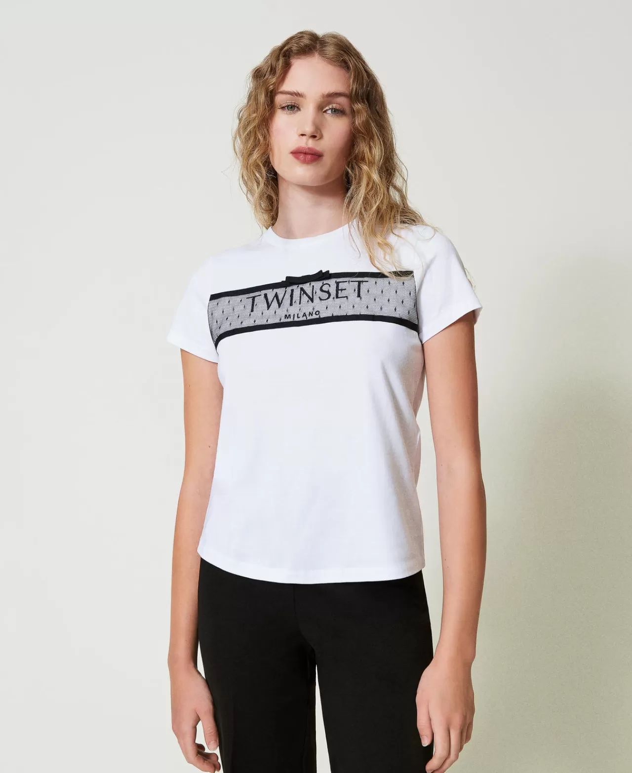 TWINSET Milano - T-shirt féminin à volants de tulle avec broderie signature - Style bohème chic