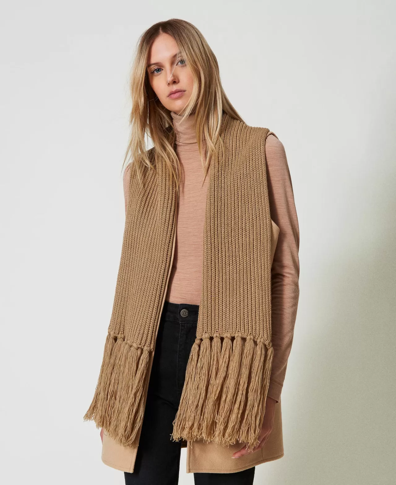 Gilet Milano en Tissu Élégant avec Franges Délicates - Style Bohème Chic par TWINSET