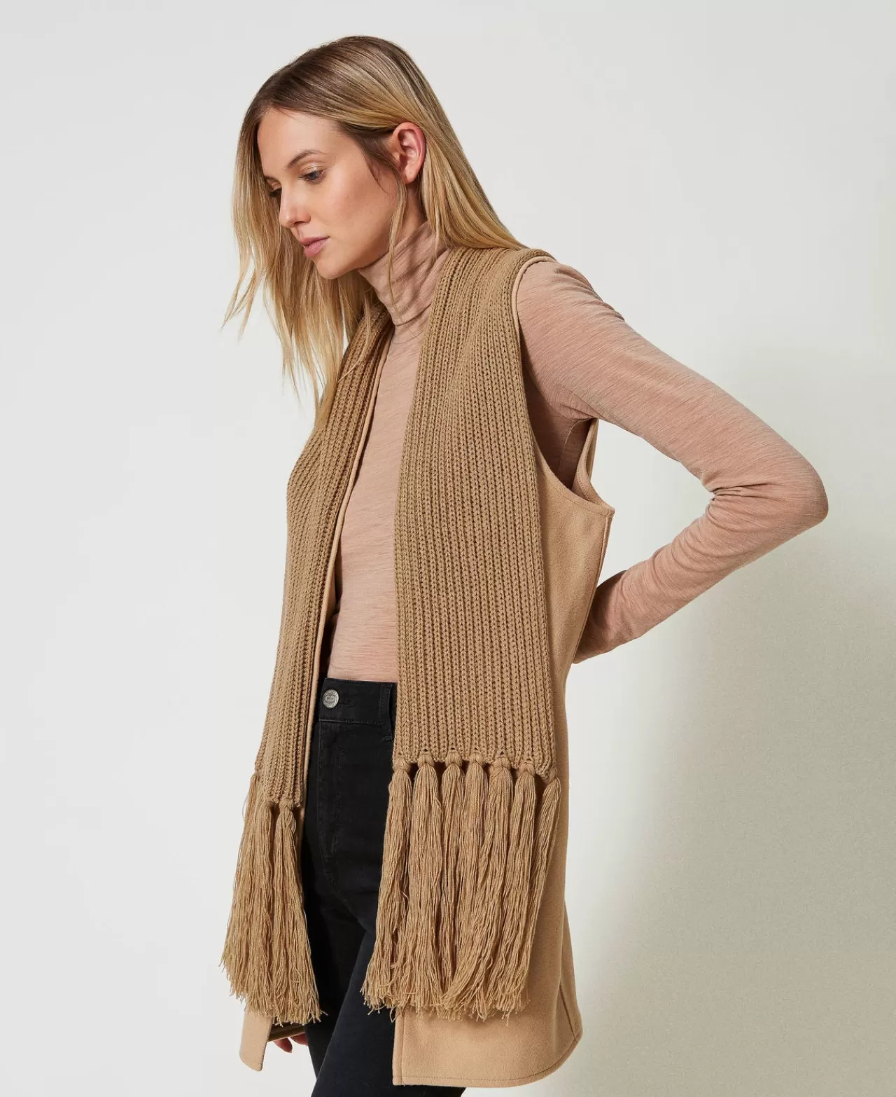 Gilet Milano en Tissu Élégant avec Franges Délicates - Style Bohème Chic par TWINSET