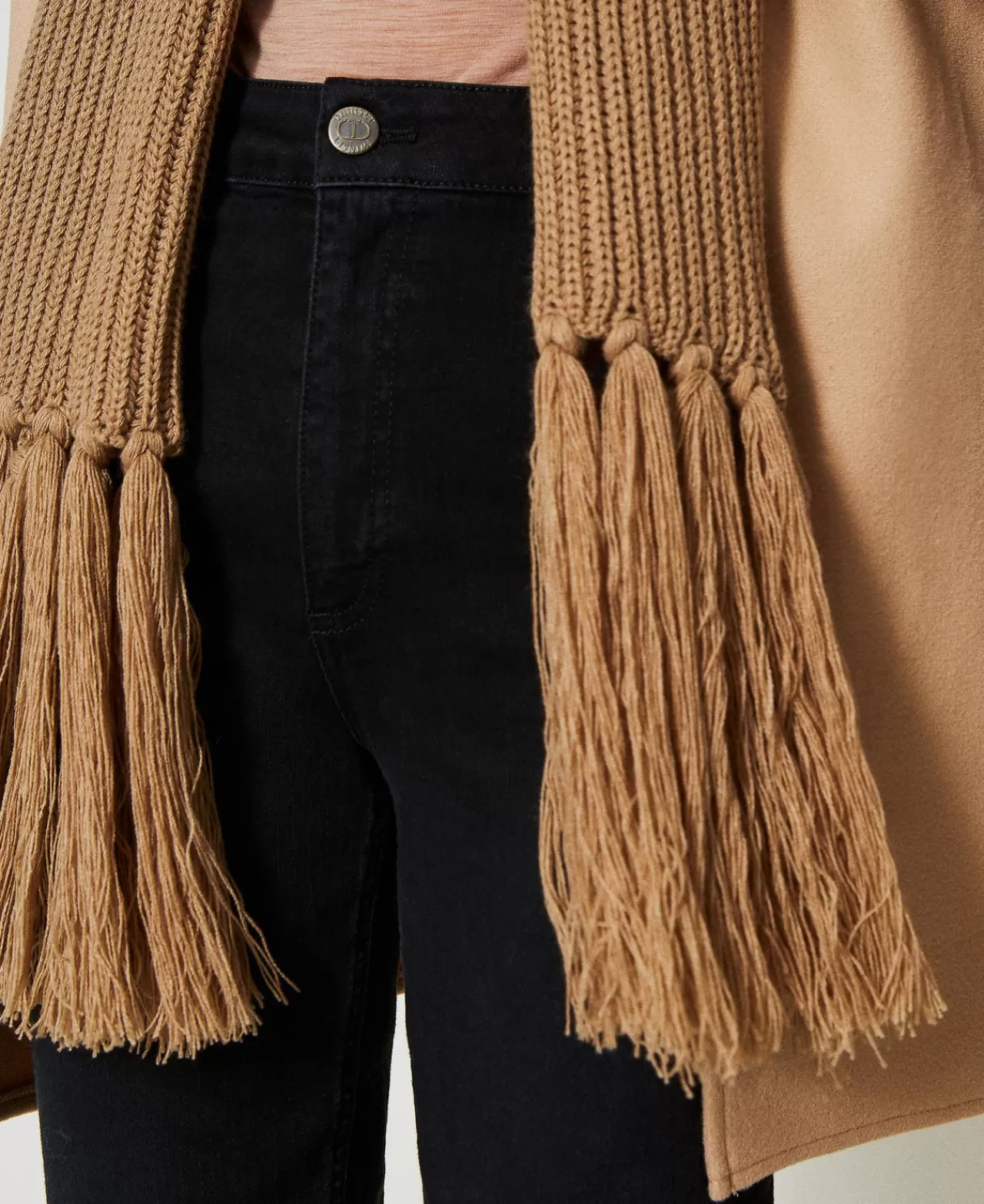 Gilet Milano en Tissu Élégant avec Franges Délicates - Style Bohème Chic par TWINSET