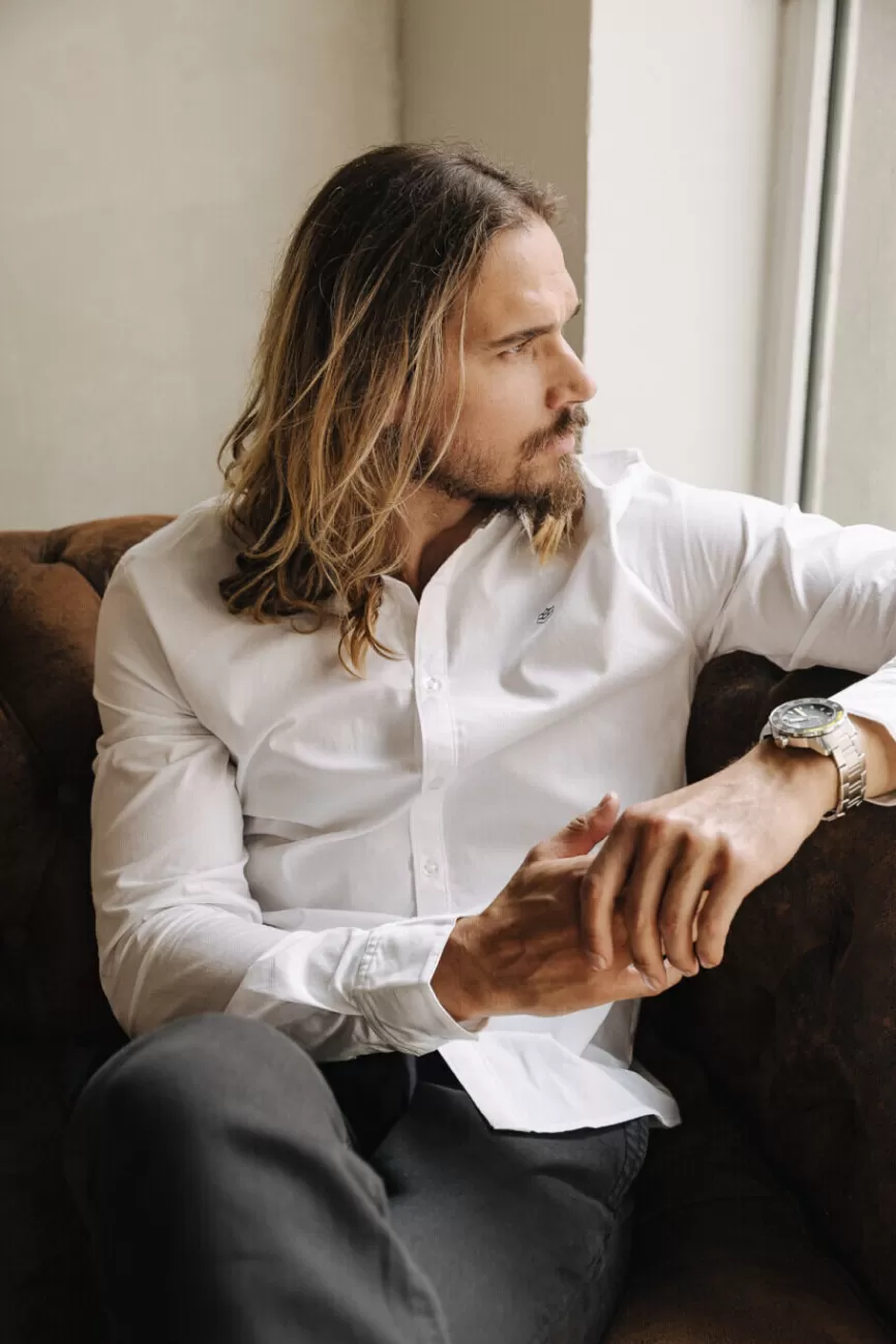 Chemise en Poplin Yoris - Coupe Moderne pour Homme Freeman T. Porter | Élégance Urbaine & Confort Optimal 

(Collection Printemps-Été 2024 - Style Intemporel)